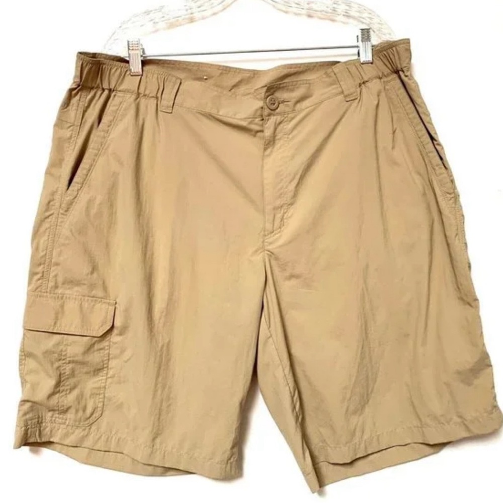Columbia Sportwear Mens Omni Shade Outdoor Shorts Size 42W Flat Front